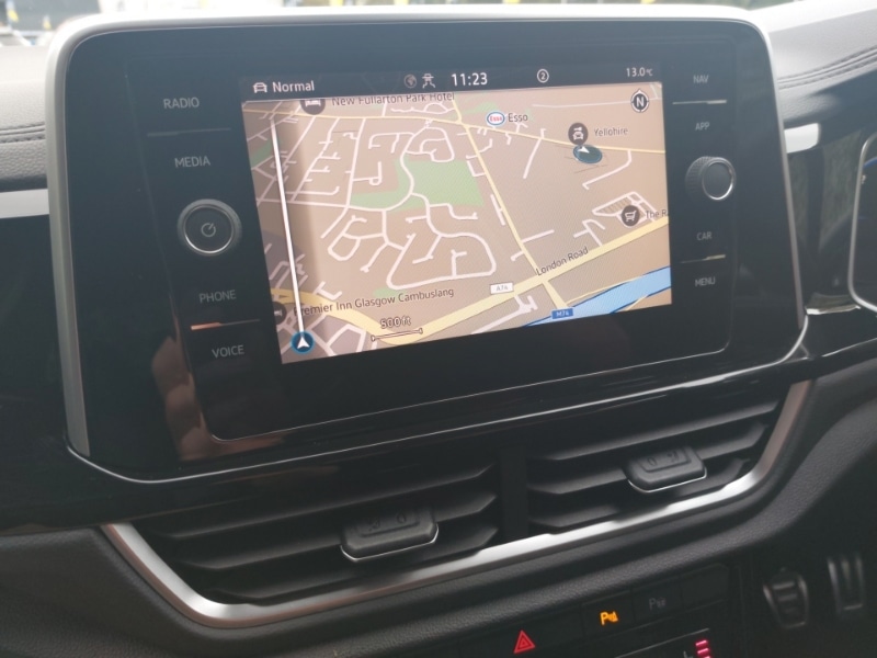 Used Volkswagen T-Roc 2023 for sale - 76639360: Photo 15