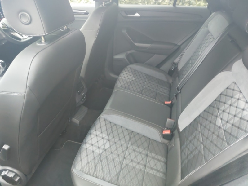 Used Volkswagen T-Roc 2023 for sale - 76639360: Photo 6