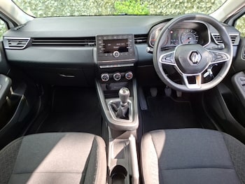Used Renault Clio 2020 for sale - 79281818: Photo