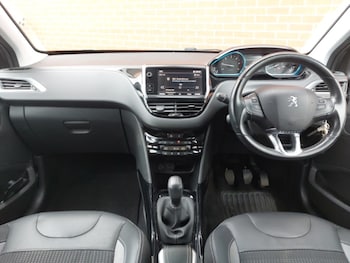 Used Peugeot 2008 2019 for sale - 79534639: Photo