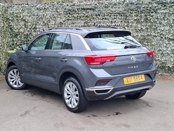 Used Volkswagen T-Roc 2019 for sale - 78238406: Photo