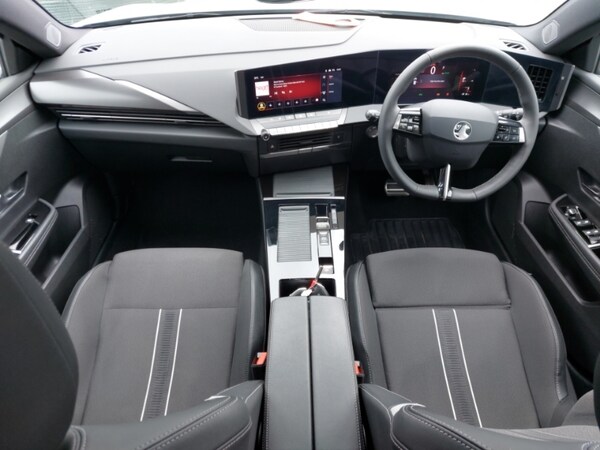 Used Vauxhall Astra 2024 for sale - 75668955: Photo 2