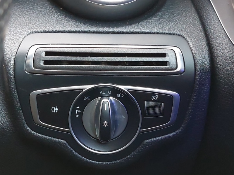 Used Mercedes-Benz C Class 2019 for sale - 76387870: Photo 19