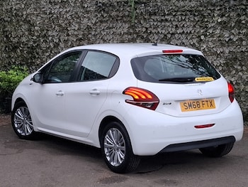 Used Peugeot 208 2019 for sale - 78921544: Photo