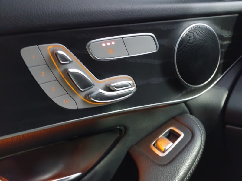 Used Mercedes-Benz GLC 2018 for sale - 76695707: Photo 16