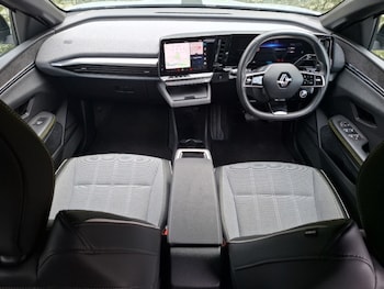 Used Renault Megane E Tech 2024 for sale - 78225143: Photo