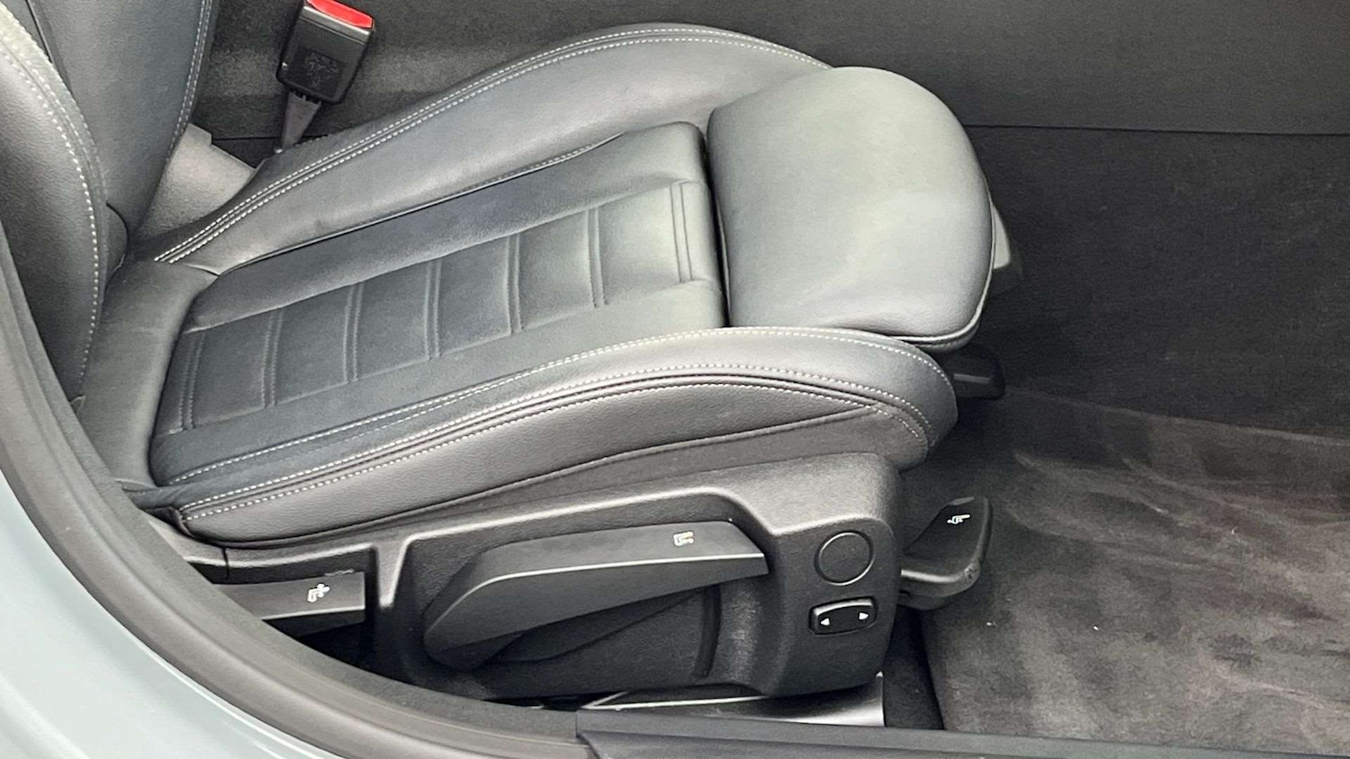 Used BMW 4 Series 2024 for sale - 76875860: Photo 28