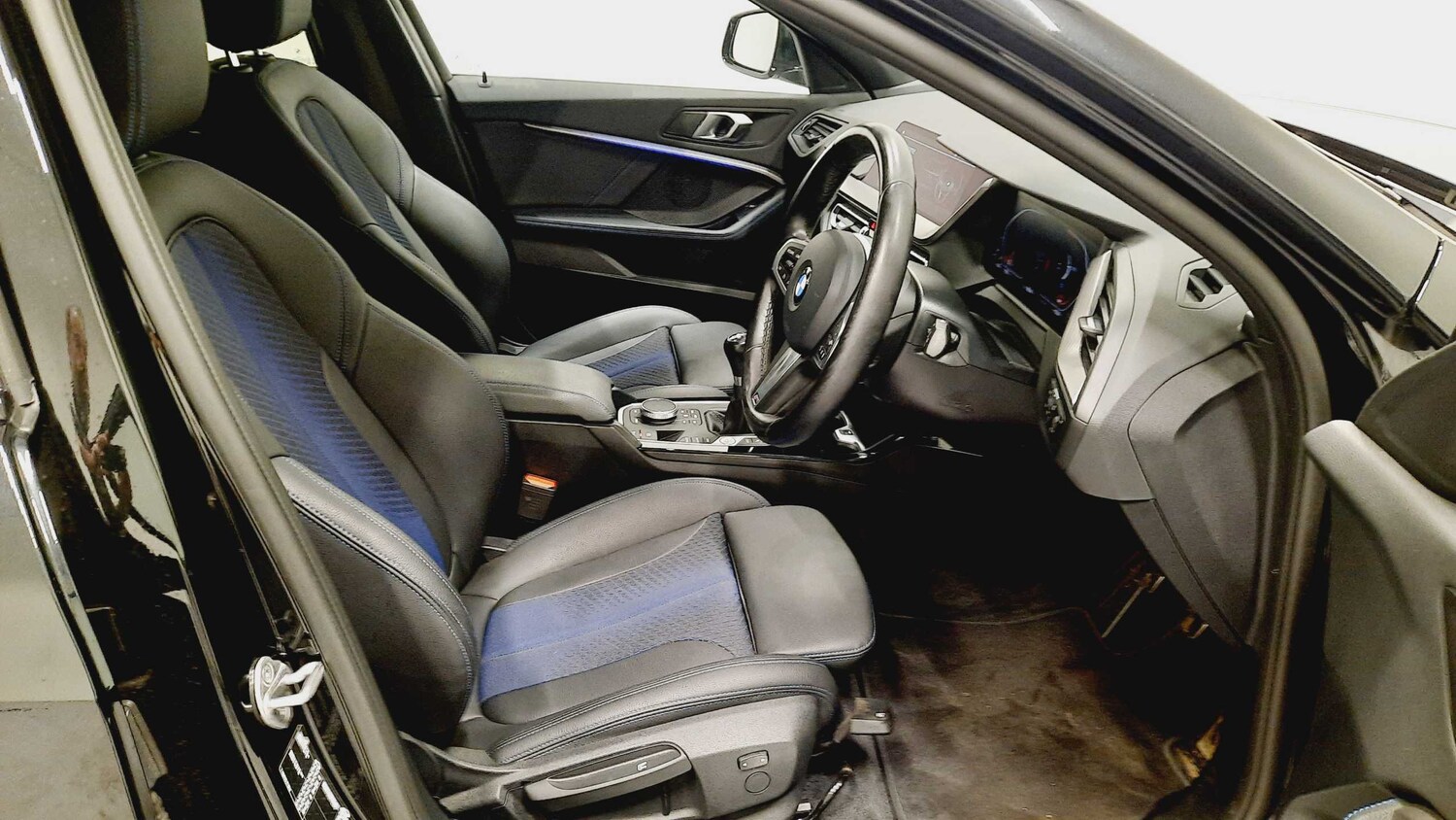 Used BMW 1 Series 2023 for sale - 76192102: Photo 11