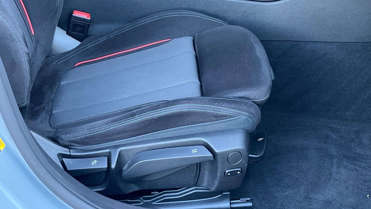 Used BMW 3 Series 2025 for sale - 77134795: Photo 28