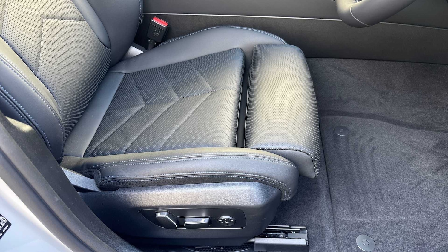 Used BMW 5 Series 2025 for sale - 76955177: Photo 27