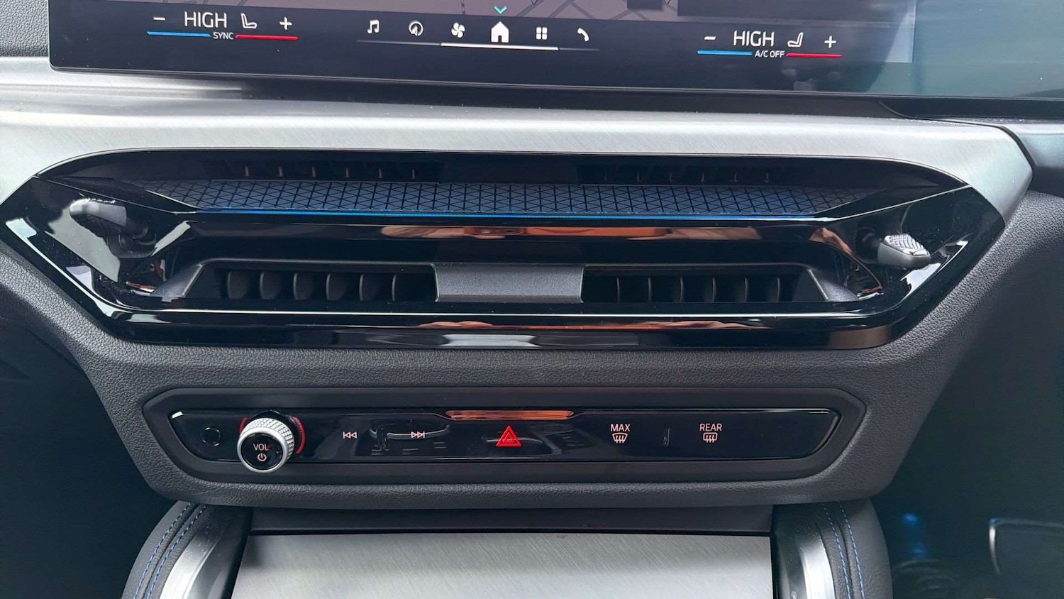 Used BMW 2 Series 2025 for sale - 77011207: Photo 10