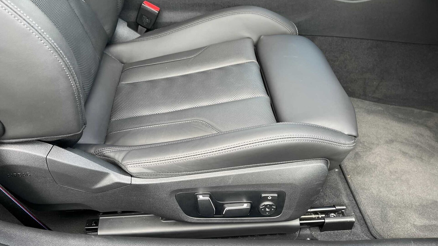 Used BMW M4 2025 for sale - 75218174: Photo 28