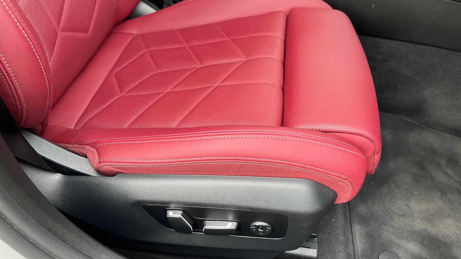 Used BMW 5 Series 2024 for sale - 77147233: Photo 28