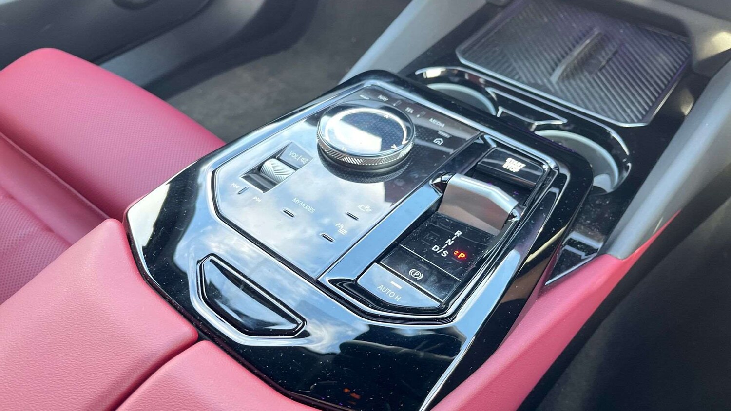 Used BMW 5 Series 2025 for sale - 76156310: Photo 12