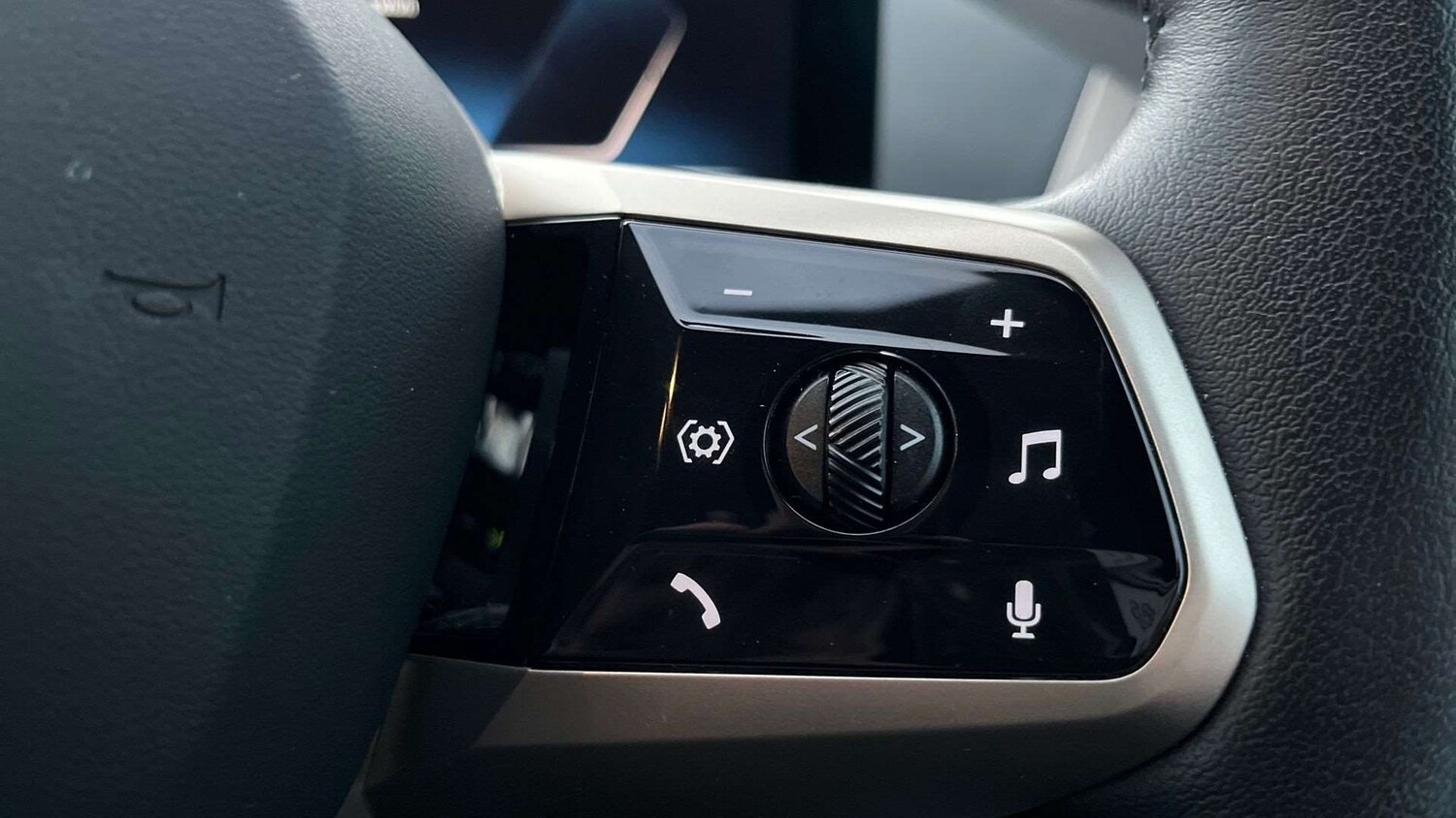 Used BMW iX 2023 for sale - 76902369: Photo 23