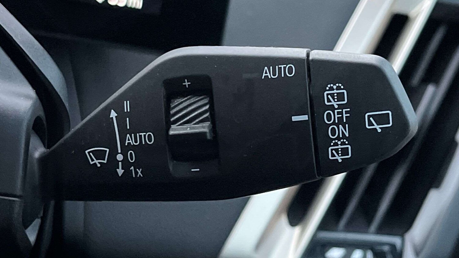 Used BMW iX 2023 for sale - 76902369: Photo 30