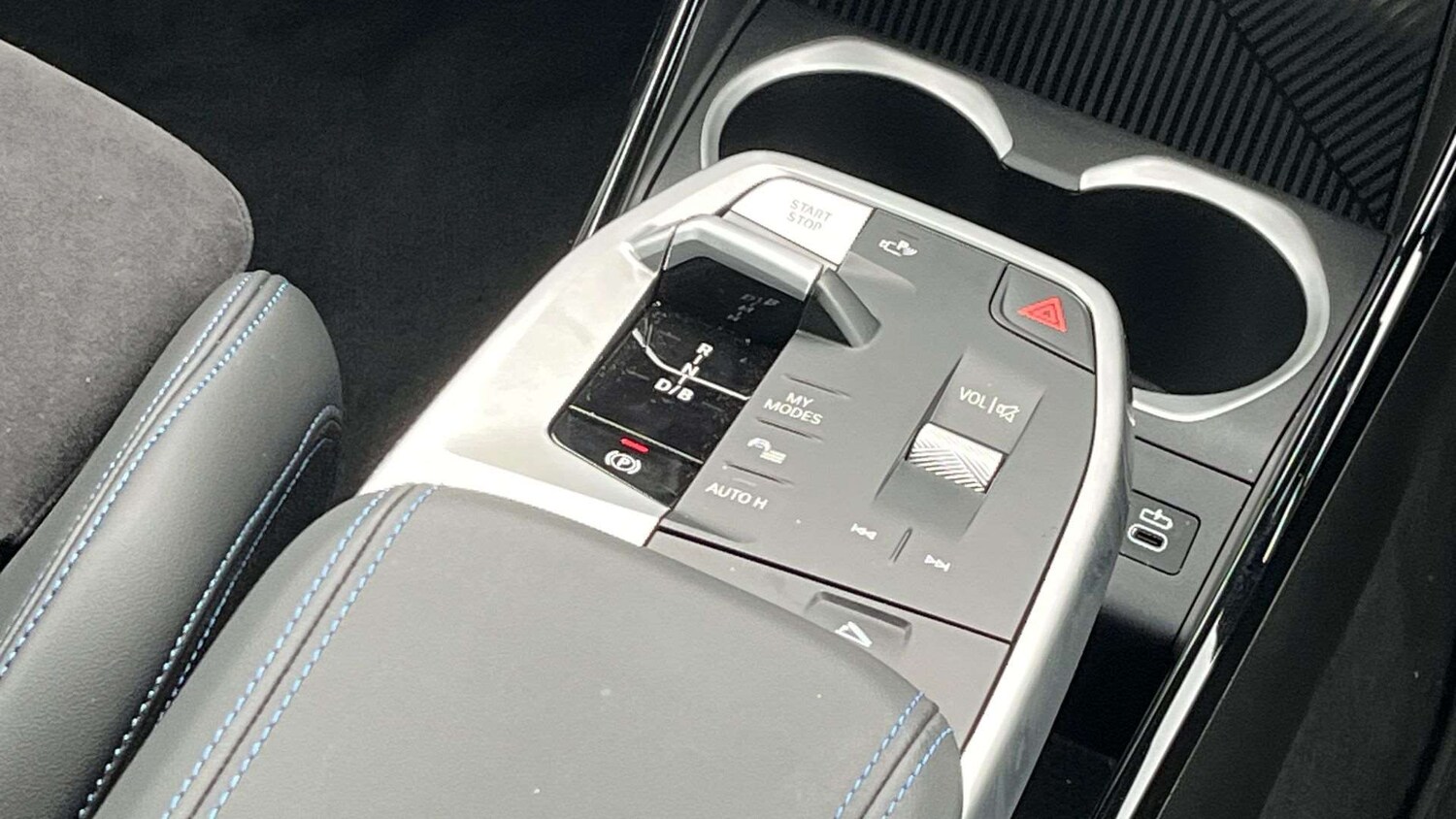 Used BMW iX2 2025 for sale - 75818919: Photo 12