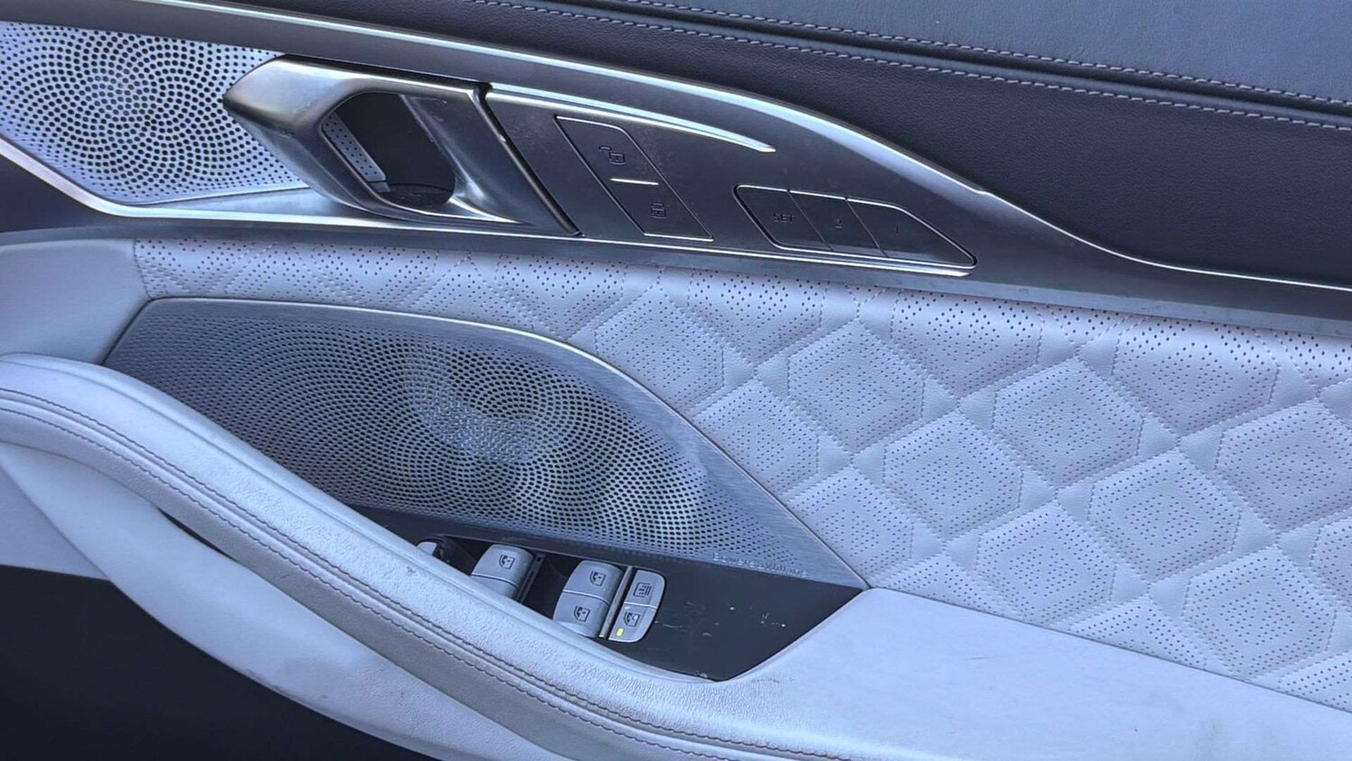 Used BMW M8 2024 for sale - 77361306: Photo 27