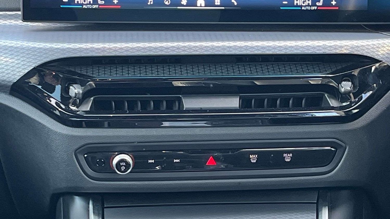 Used BMW 3 Series 2025 for sale - 76705214: Photo 10