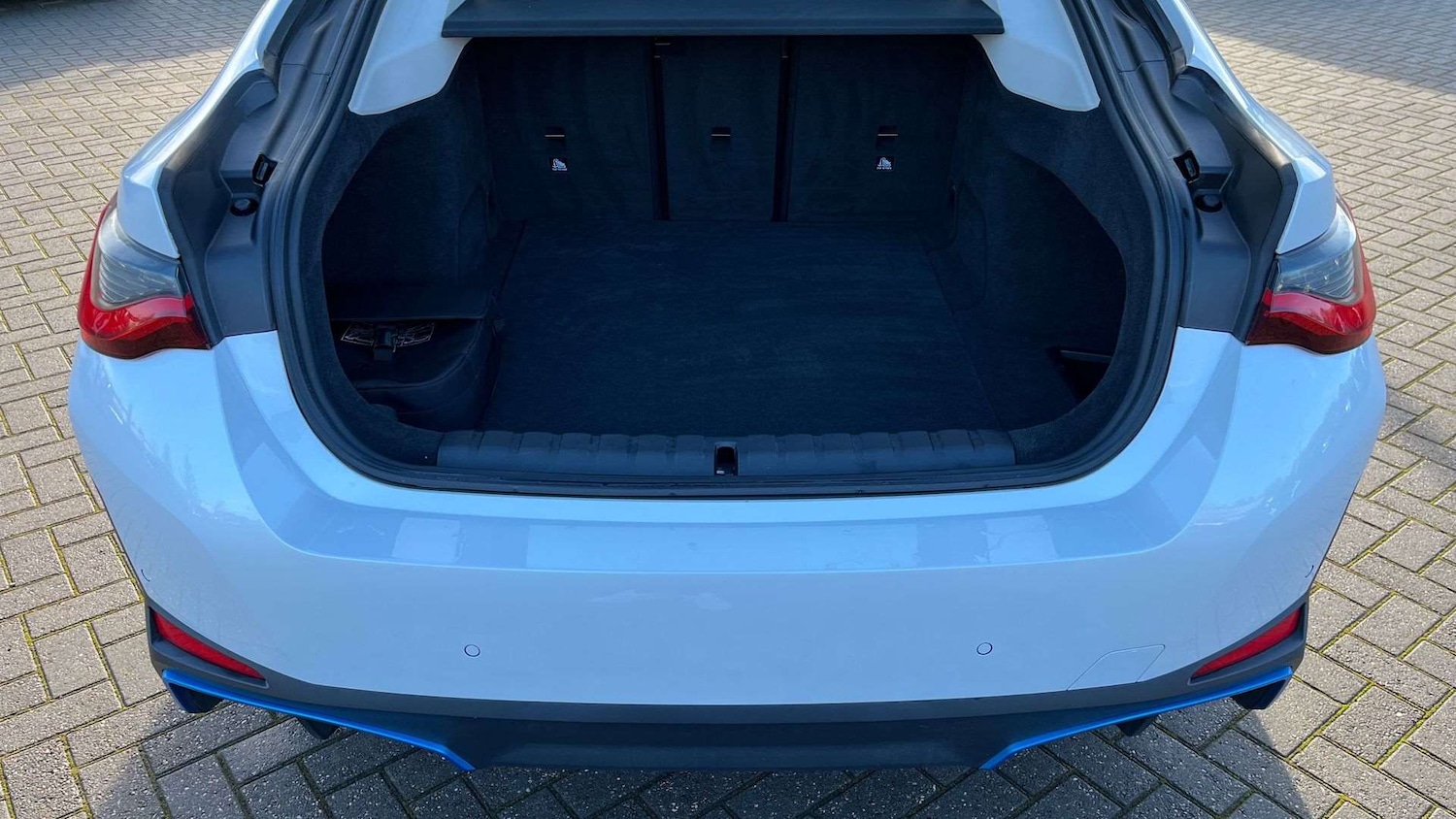 Used BMW i4 for sale - 77219752: Photo 15