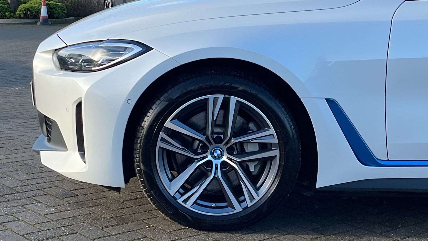 Used BMW i4 for sale - 77219752: Photo 16