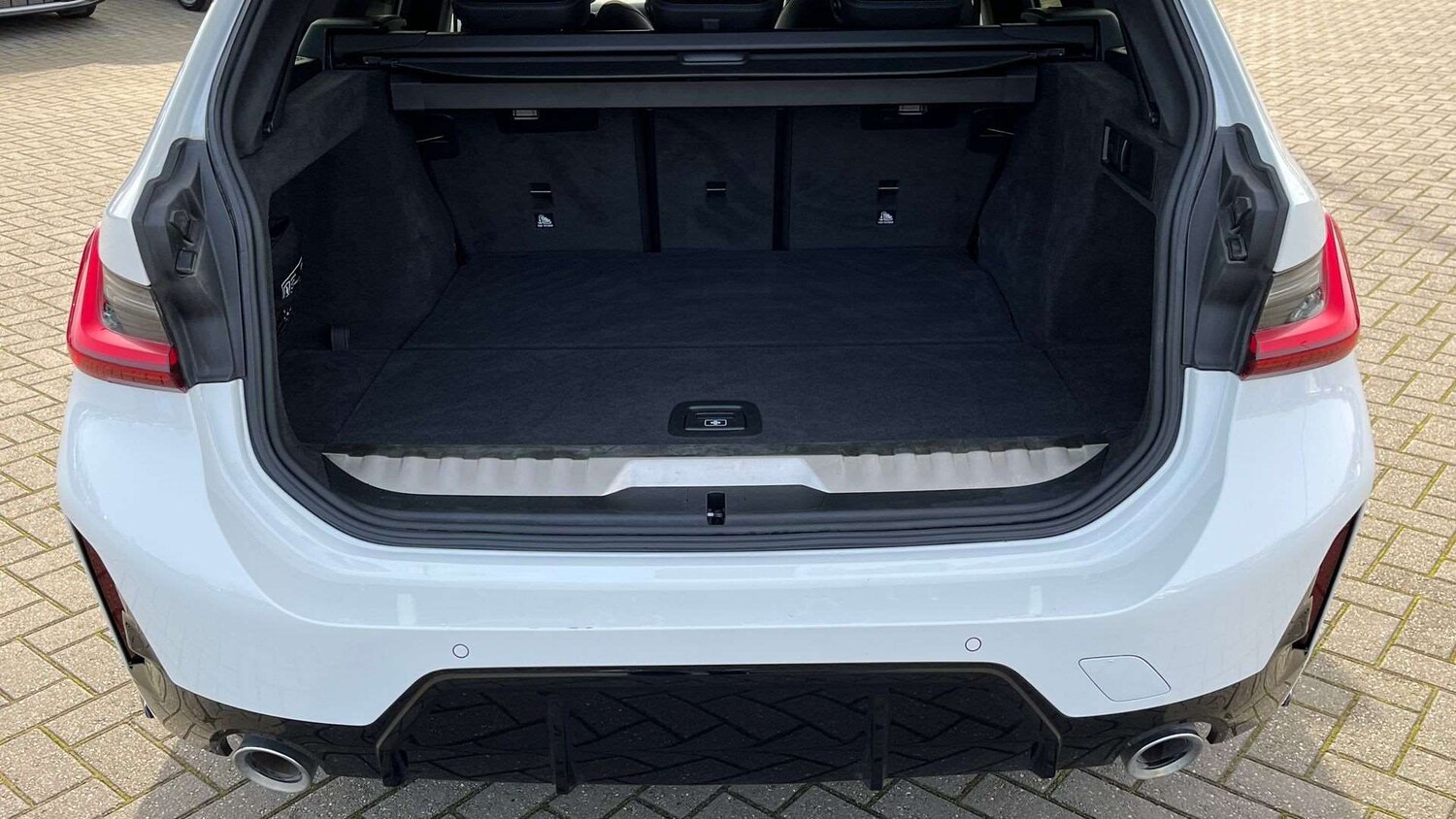 Used BMW 3 Series 2024 for sale - 77553036: Photo 15