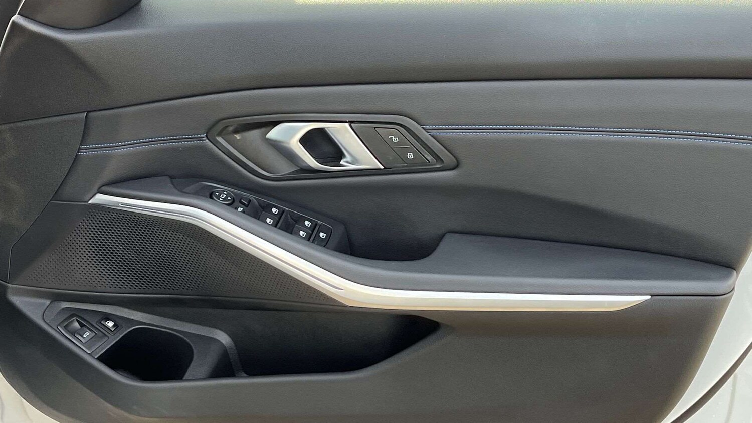 Used BMW 3 Series 2024 for sale - 77553036: Photo 27