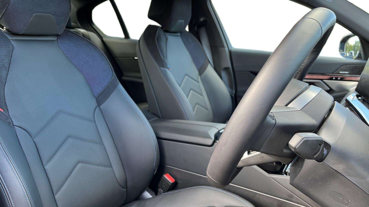 Used BMW i5 2025 for sale - 76015894: Photo 13