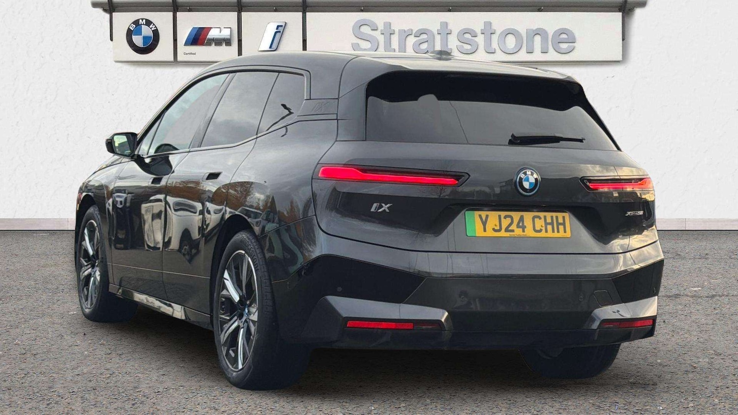 Used BMW iX 2024 for sale - 76746129: Photo 2