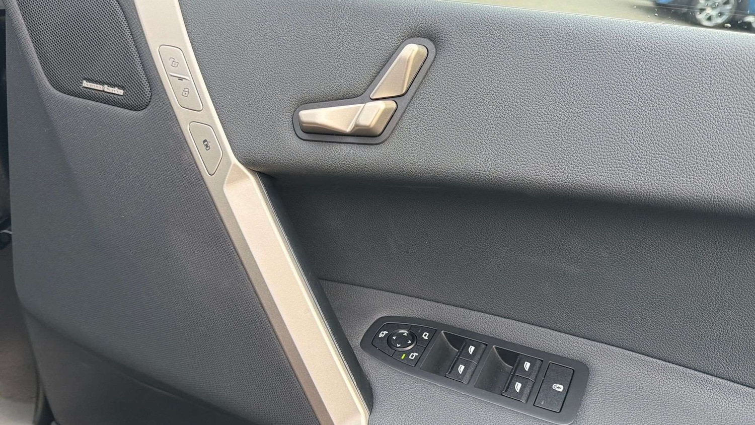 Used BMW iX 2024 for sale - 76746129: Photo 27