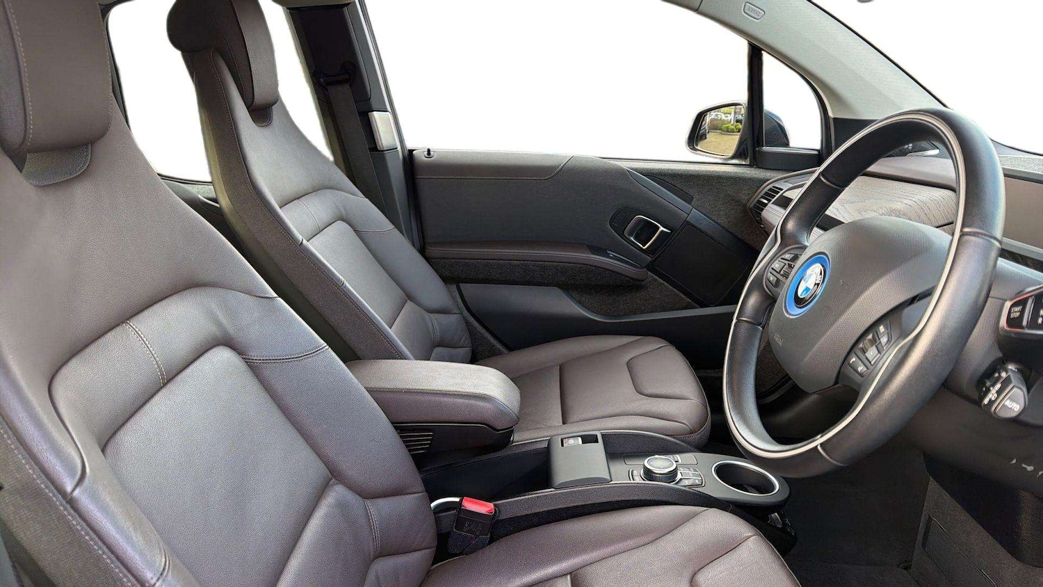 Used BMW i3 2022 for sale - 76705104: Photo 13