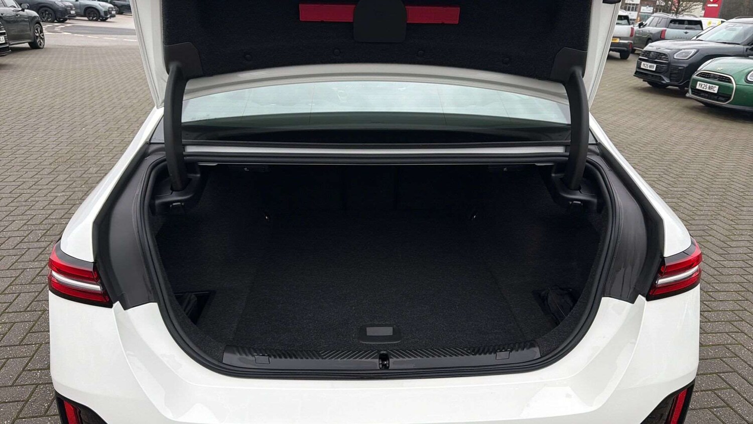 Used BMW i5 2023 for sale - 77270335: Photo 15