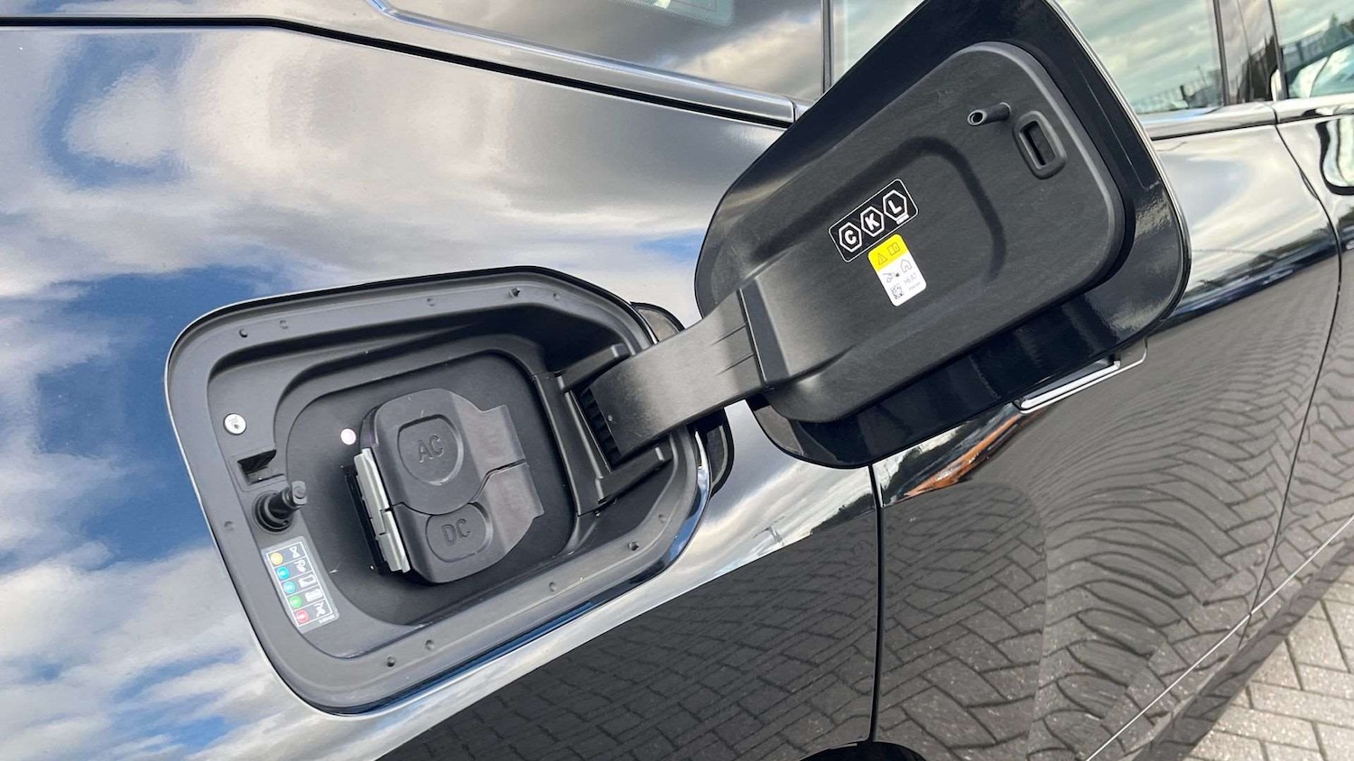 Used BMW iX 2023 for sale - 76576001: Photo 25