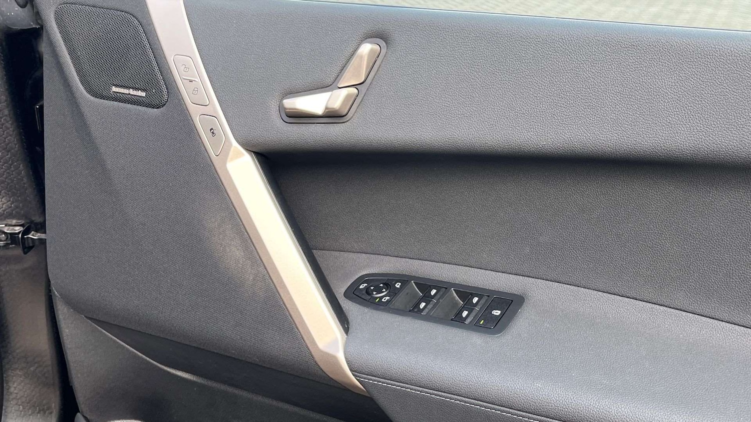 Used BMW iX 2023 for sale - 76576001: Photo 27