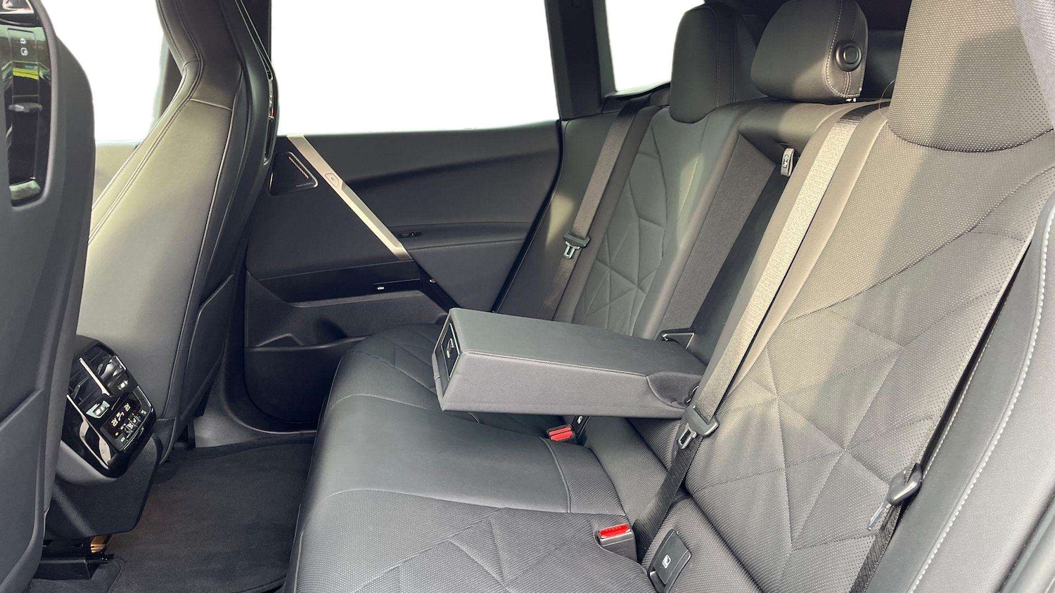 Used BMW iX 2023 for sale - 77194375: Photo 14