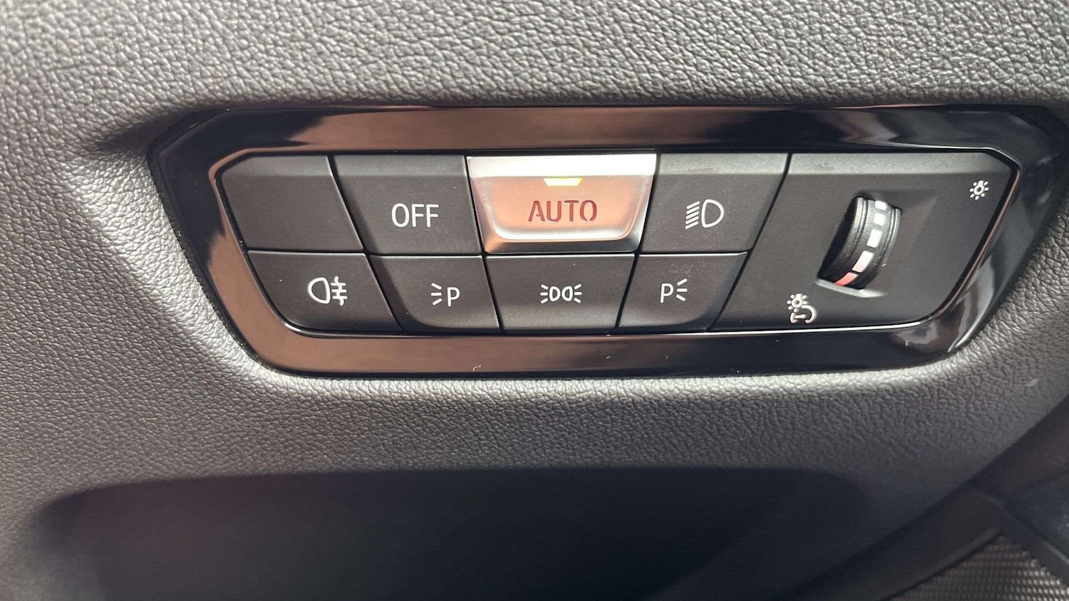 Used BMW 3 Series 2024 for sale - 76045291: Photo 34