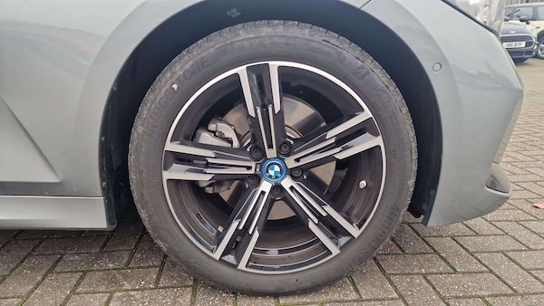 Used BMW 3 Series 2025 for sale - 76218270: Photo 16