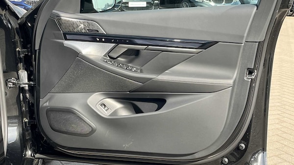 Used BMW i5 2025 for sale - 75217019: Photo 27