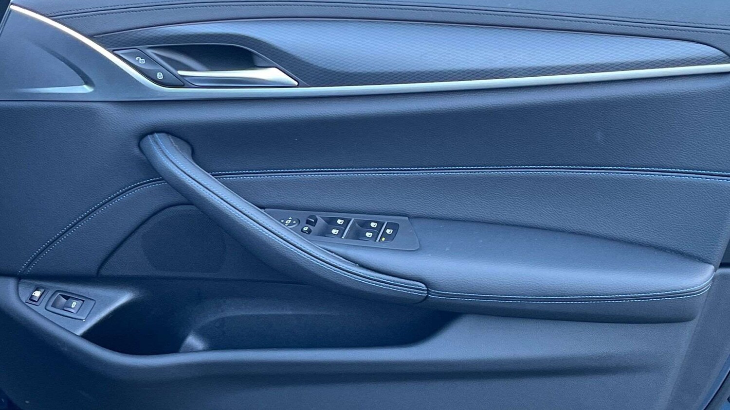 Used BMW 5 Series 2023 for sale - 76705167: Photo 27