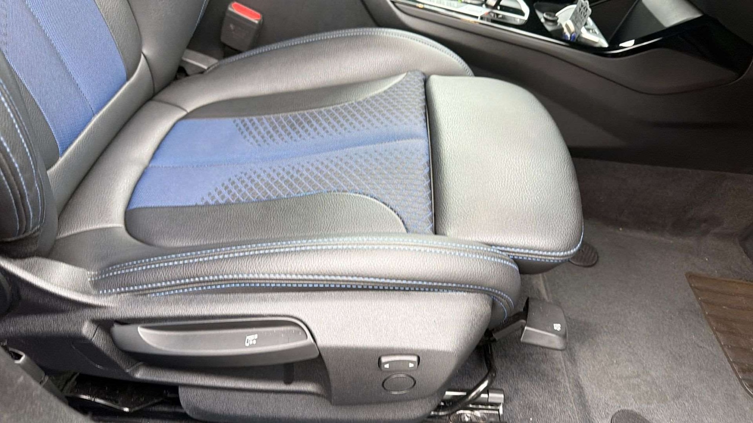 Used BMW 2 Series 2023 for sale - 77740815: Photo 28