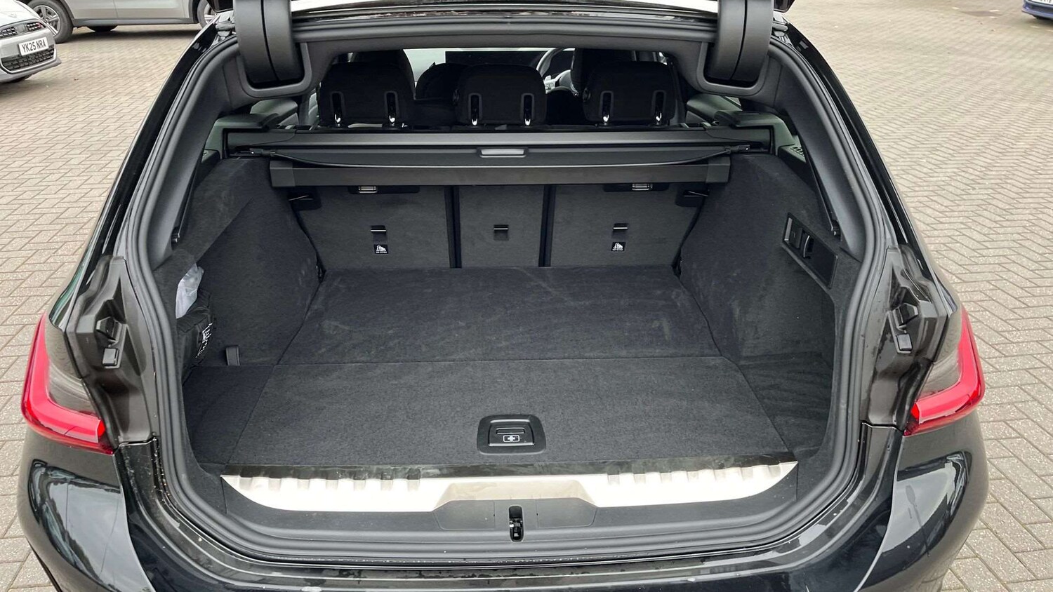 Used BMW 3 Series 2025 for sale - 76156227: Photo 15