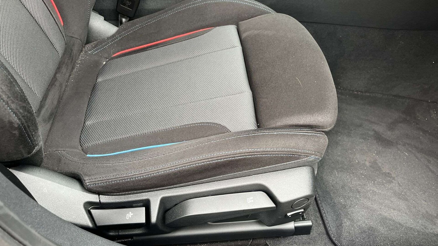 Used BMW 3 Series 2025 for sale - 76156227: Photo 28