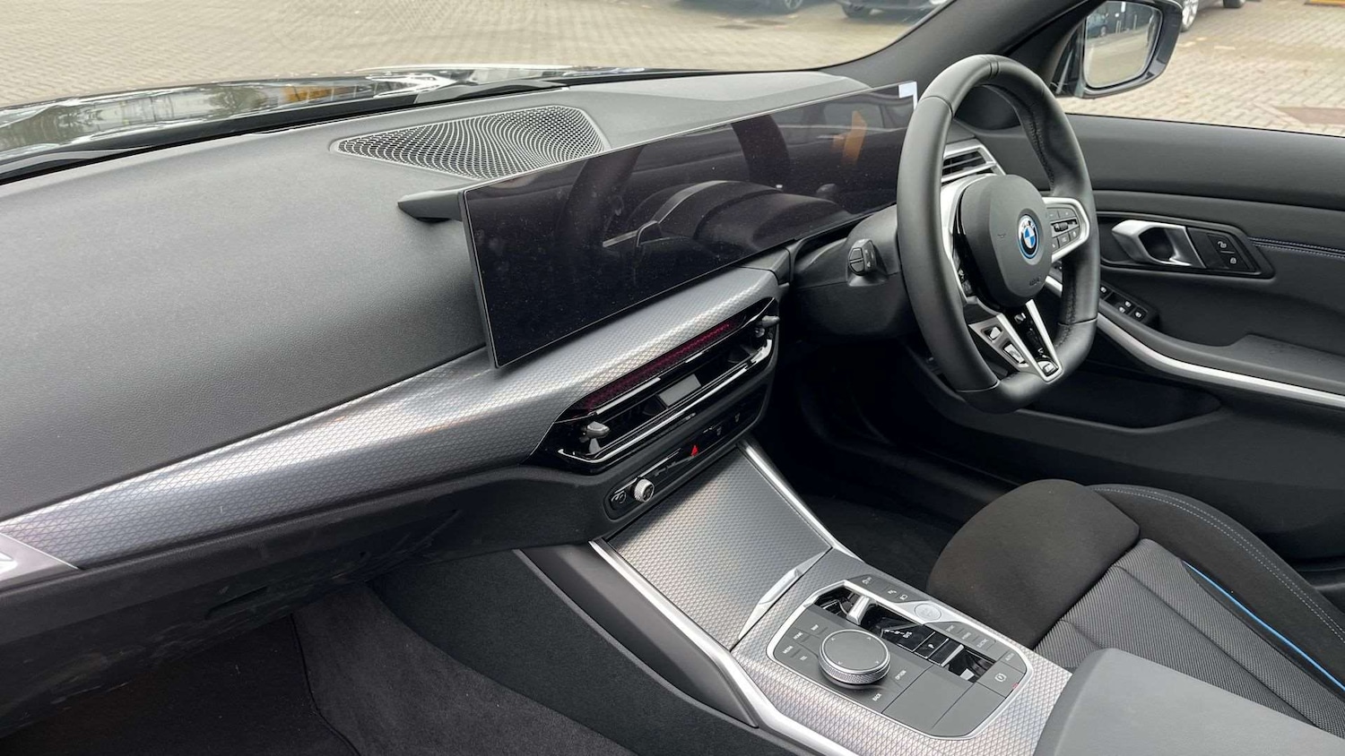 Used BMW 3 Series 2025 for sale - 76156227: Photo 9