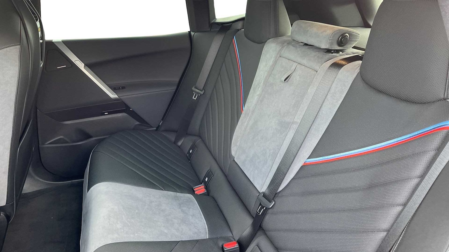 Used BMW iX 2025 for sale - 76967924: Photo 14