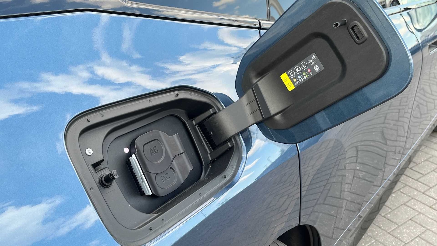 Used BMW iX 2025 for sale - 76967924: Photo 25