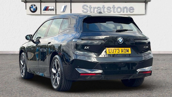 Used BMW iX 2023 for sale - 75981377: Photo 2
