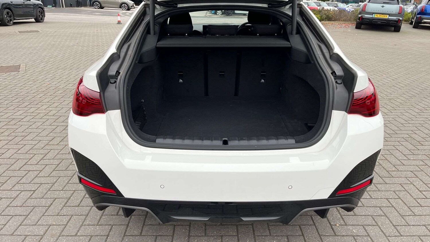 Used BMW i4 2025 for sale - 76156168: Photo 15