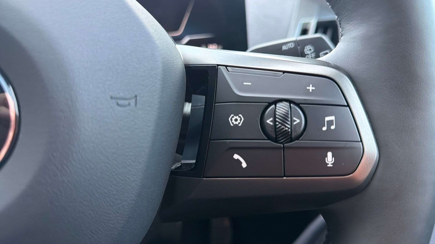 Used BMW iX 2025 for sale - 76789456: Photo 23