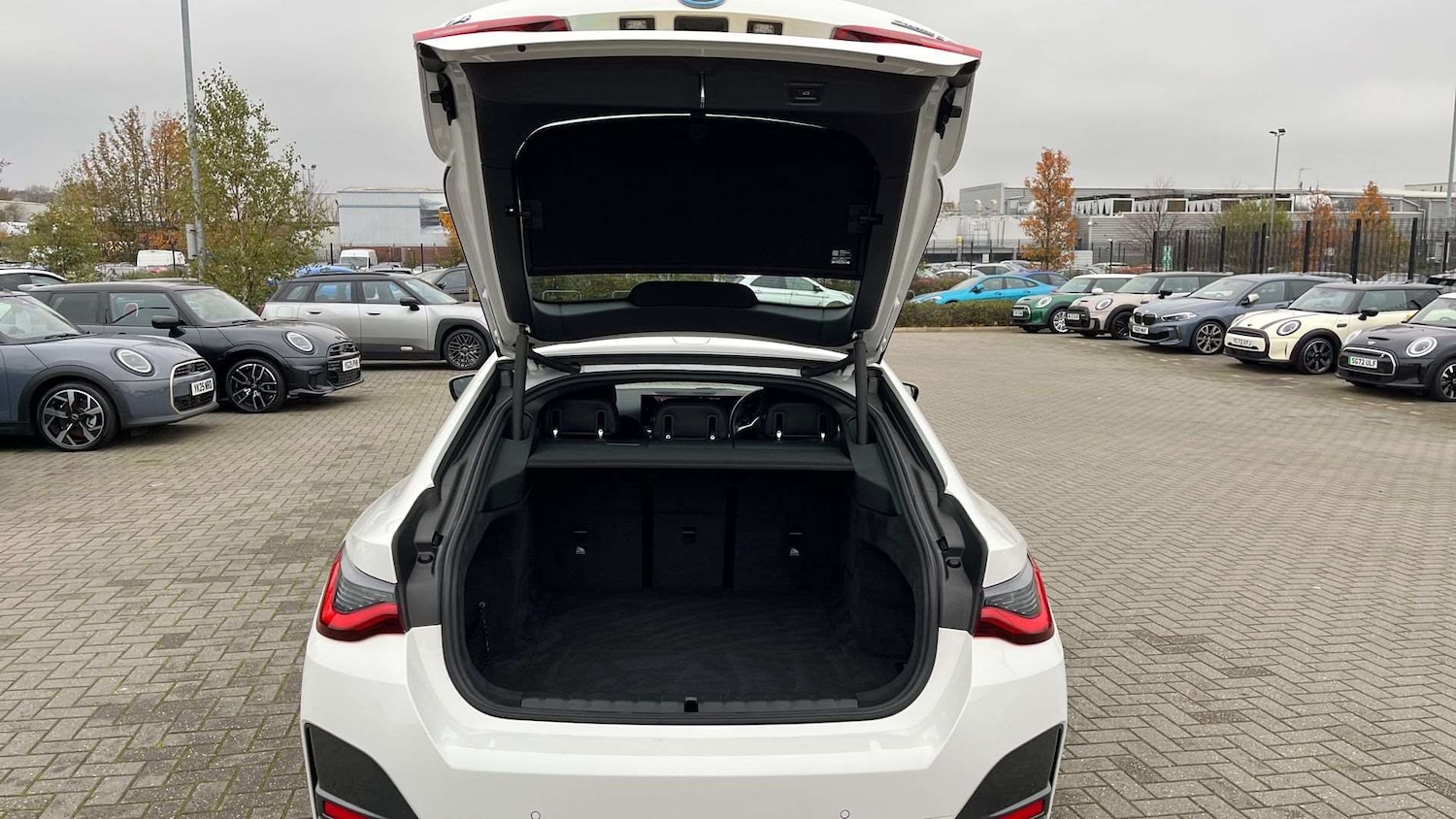 Used BMW i4 2024 for sale - 76668969: Photo 15