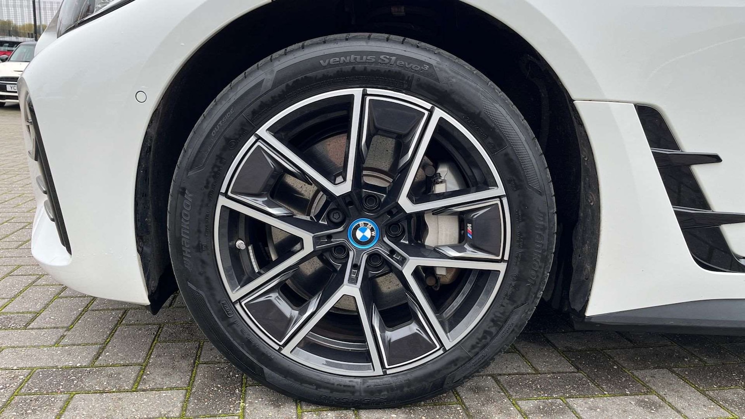 Used BMW i4 2024 for sale - 76668969: Photo 16